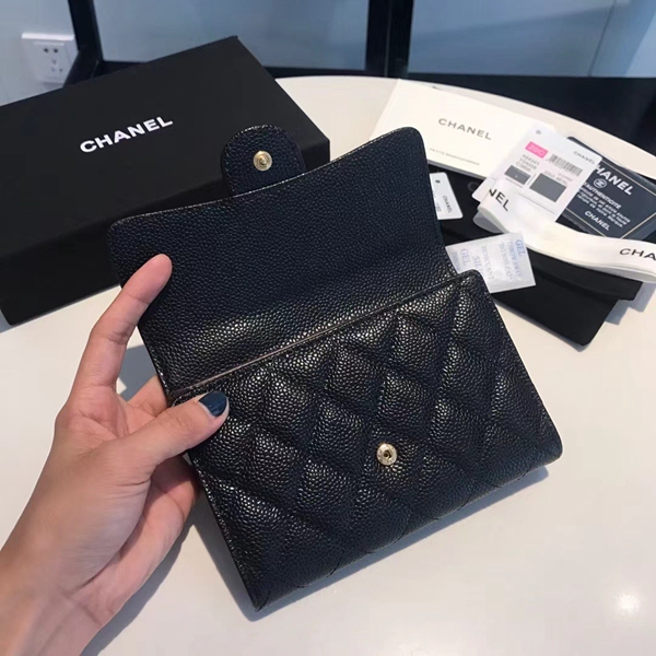 シャネル財布素材ディテール